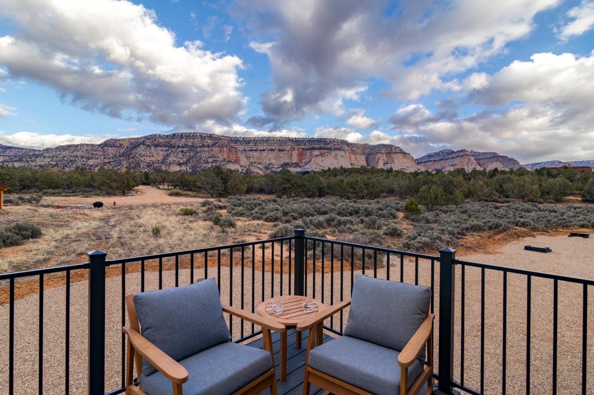 Red Canyon Casita-Brand New, Views, Hot Tub, Near Zion & Bryce Villa Orderville Exterior foto