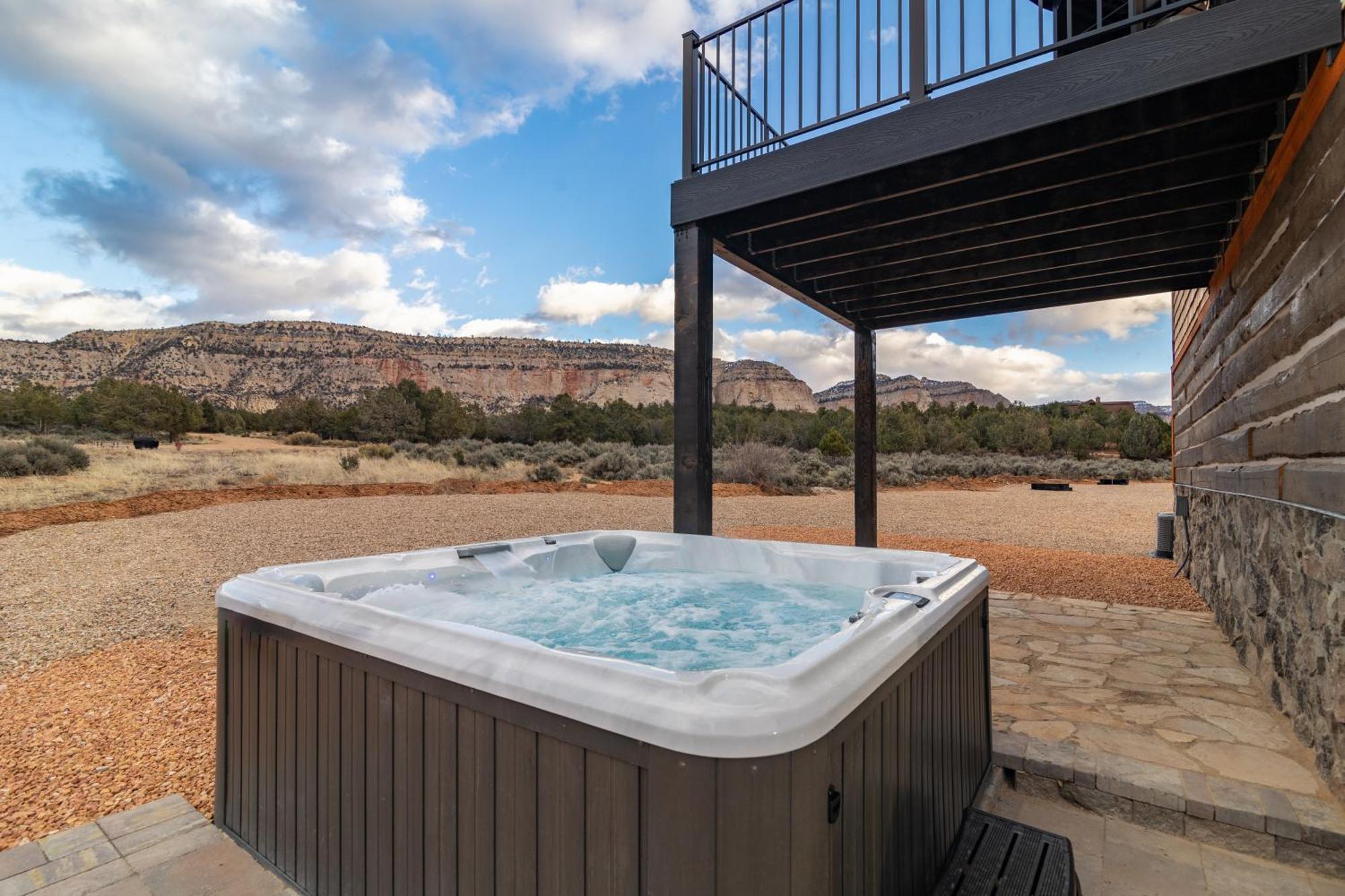 Red Canyon Casita-Brand New, Views, Hot Tub, Near Zion & Bryce Villa Orderville Exterior foto